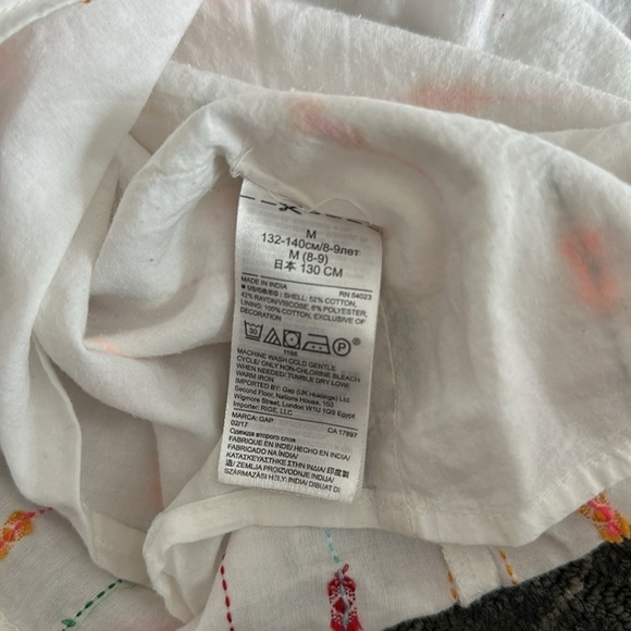 Gap Kids White Ruffle dress size 8 with colored embroidery - Picture 3 of 4